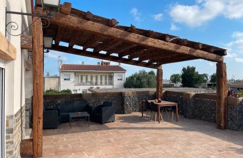 Deltebre House | Pet-Friendly Escape at Casa Rural Maño - Rated 9.5/10