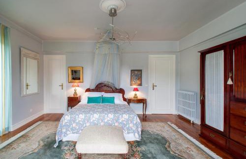Olaskoegia House | Relax at Casa Rural Mailan with Oceanfront Views & Dining