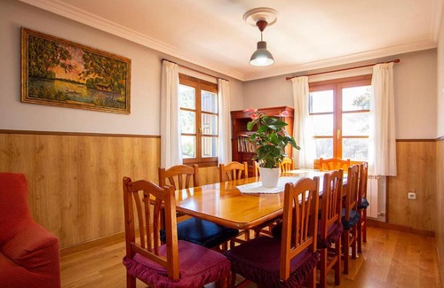 Cildoz House | Pet-Friendly Retreat at Casa Rural Malaika II - 10/10 Score