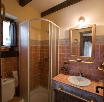 Montanchez House | Pet-Friendly CASA RURAL MARGARITA I with Breakfast Included