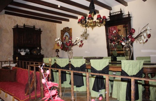 Corral de Almaguer Hotel | Family-Friendly Getaway at Casa Rural Mendoza - Rated 9.4