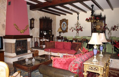 Corral de Almaguer Hotel | Family-Friendly Getaway at Casa Rural Mendoza - Rated 9.4