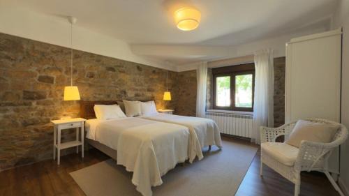 Salces House | Experience Comfort at Monte Regaliz with Kitchen Access