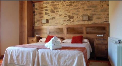 Santiago de Compostela House | Ideal Stay at Casa Rural Osvilares with Ocean Views
