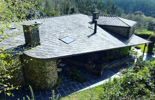 Freires House | Eco-Friendly Comfort at Casa Rural O Vilar with Ocean View