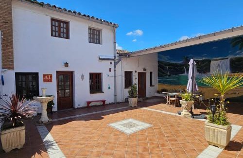 Valtierra House | Discover Casa Rural Ángel: Oceanfront Getaway with Pool