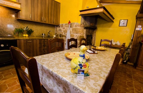 Barro House | Unforgettable Stay at Casa Rural Os Carballos with Spa & Pool
