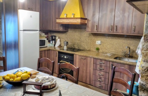 Barro House | Unforgettable Stay at Casa Rural Os Carballos with Spa & Pool