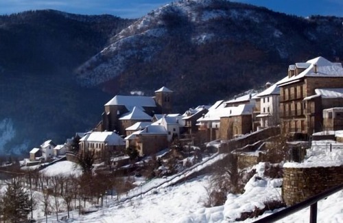 Anso Cottage | Guest Rated 10/10: Casa Rural Paloma with Spa & Kitchen