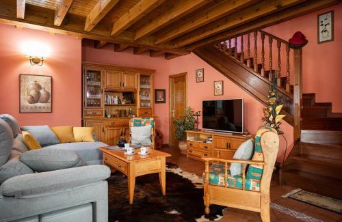 Naves Ski Chalet | Family-Friendly Getaway at Casa Rural Playa Nves002r