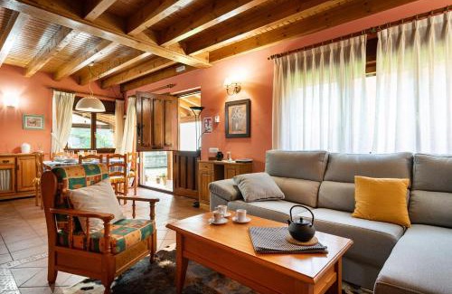 Naves Ski Chalet | Family-Friendly Getaway at Casa Rural Playa Nves002r