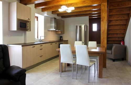 Lintzoain House | Child-Friendly Stay at Casa Rural Primorena Txiki, Rated 8.6