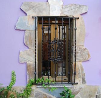Pola de Lena House | Family-Friendly Getaway at Casa Rural Puerta del Gamoniteiru