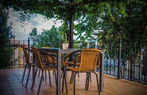 Albares House | Pet-Friendly Retreat at Casa Rural Rincones de Albares