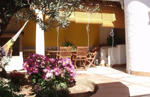 Villamalea House | Relax at CASA RURAL RIO CABRIEL with Ocean Views & Pool