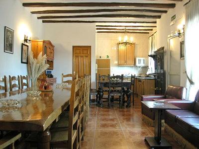 Valtierra House | Relax at Casa Rural Sancho el Fuerte - 4-Star Getaway
