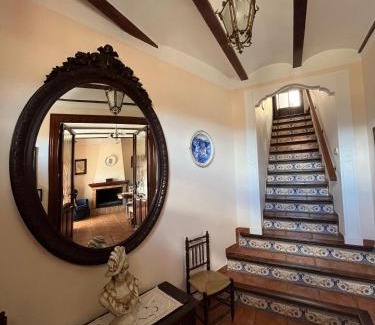 Biar House | Cozy Casa Rural Sant Antoni: Family-Friendly Retreat with Hot Tub