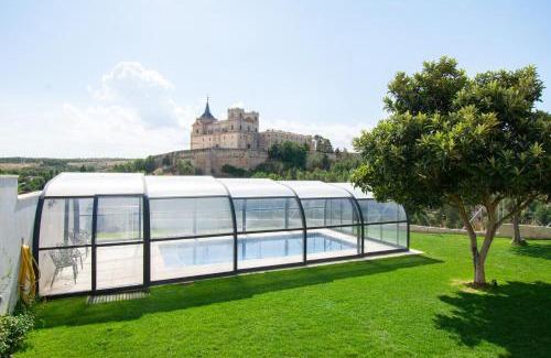 Ucles House | Exceptional Casa Rural Senda de los Lobos - Pet Friendly Retreat