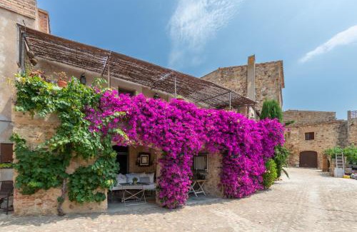 Pals House | Experience History at Casa Rural Siglo XVIII, 4-Star Retreat