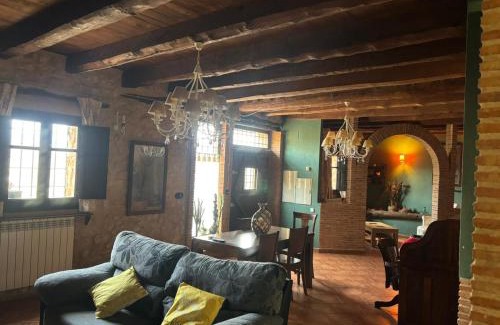 Escorihuela House | Pet-Friendly LA DESHILLA: 10/10 Rated Family Retreat