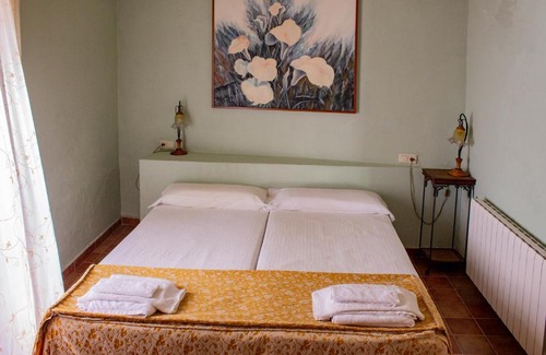 Aldea del Cano House | Family-Friendly Getaway at Casa Rural Vía de la Plata
