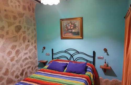 Enguidanos House | Relaxing Stay at Casa Rural Valle del Cabriel with Ocean Views