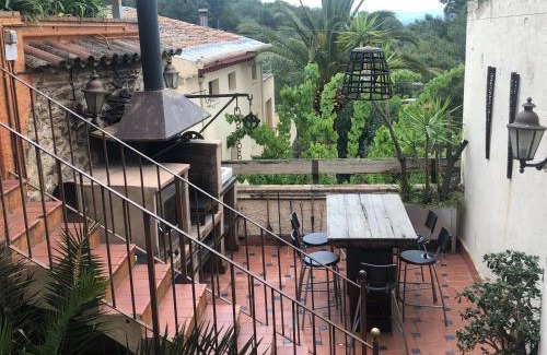 Almoster House | Pet-Friendly Getaway at Casa Rustíca Cal Mian - 4 Stars