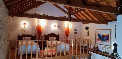 Lamas House | Cozy Casa Rustica do Lagar: Family-Friendly Dining Awaits