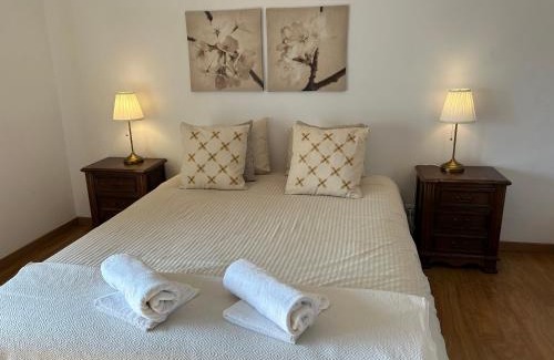 Tavarede House | Inviting Casa São José: Ocean View & Pet-Friendly Stay