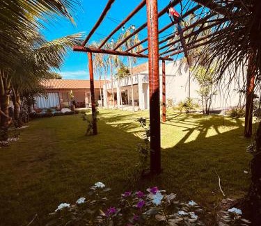 Jardim Miramar House | Casa Sa Pedra: Family-Friendly Retreat with Pool & Pets Welcome
