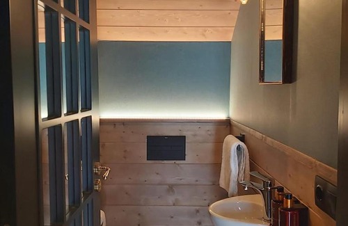 Sallent de Gallego Villa | Top-Rated Casa Sallent: Relax with Hot Tub & Garden Retreat