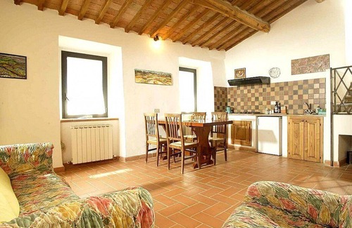 Castiglione d'Orcia House | Discover Casa Salvia B: Cozy Tuscan Retreat with Pool