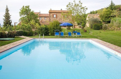 Castiglione d'Orcia House | Experience Casa Salvia D: A Tuscan Gem with Free Wi-Fi