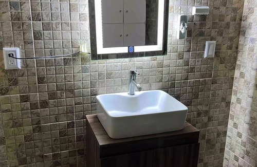 Guadalajara Bed & Breakfast | Cozy Casa Samanta: Deluxe Single Room with Balcony
