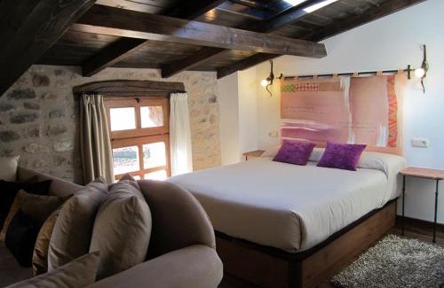 Estollo House | Exceptional Casa San Andres Del Valle with Hot Tub & Breakfast