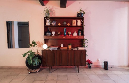 Americana Apartment | Comfortable Casa San Fernando: Pet-Friendly Family Retreat
