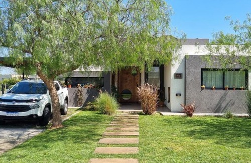 Belen de Escobar House | Enjoy Your Stay at Casa San Matías with Pool & Pet-Friendly