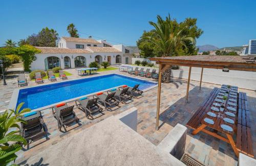 Benimarco House | Casa San Miquel - BTB: Family-Friendly Oasis with Pool