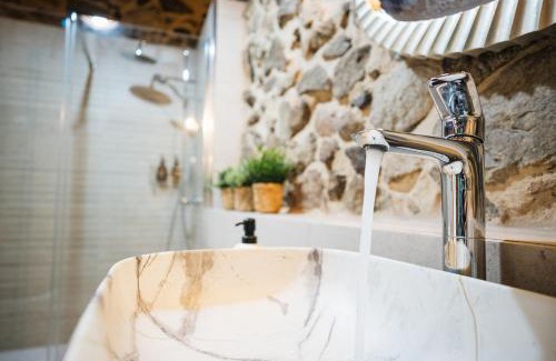 Sober House | Exceptional Family Stay at Casa Sancristán - 9.8 Rating!