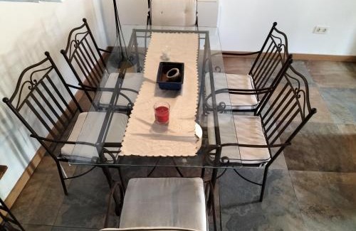 Collanzo Apartment | Family-Friendly Stay at Casa Santibañez de la Fuente