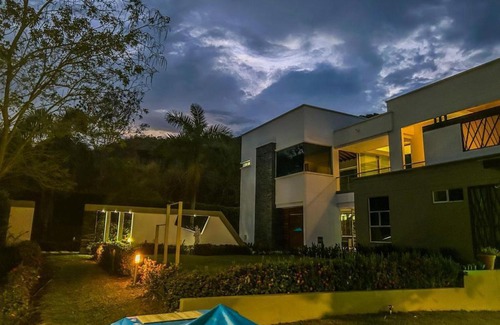 Santa Fe de Antioquia Villa | Discover Casa Santa Fe De Antioquia: A 4-Star Retreat
