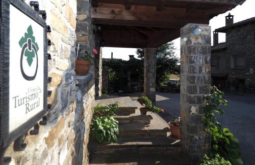 Fuendecampo Apartment | Casa Sastre: 4-Star Family-Friendly Retreat Awaits You