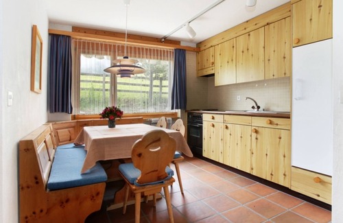 Acletta Apartment | Inviting Casa Sax 5 Church with Lake Views and Spa