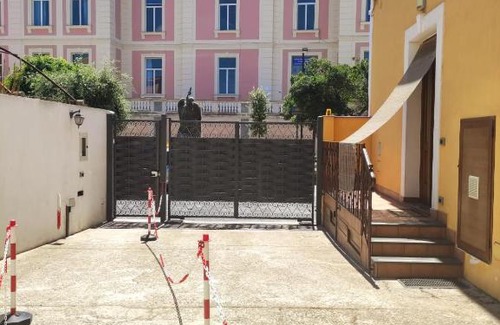 Procida Apartment | Relaxing Retreat at Casa Schiano with Hot Tub & Family Fun