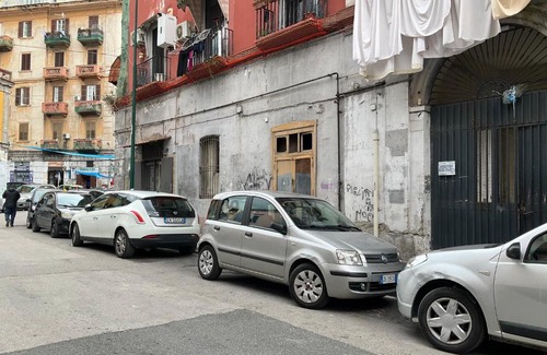 Naples Apartment | Casa Scugnizzella: Guest Rated 10/10, Family & Pet Friendly