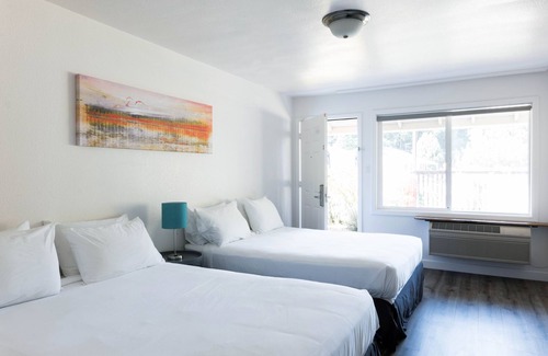 Northwood Hotel | Casa Secoya: Family-Friendly Stay with Pool & Breakfast