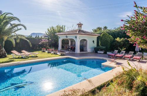 Montgo de Toscamar Villa | Experience Relaxation at Casa Semesa with Pool & Family Amenities