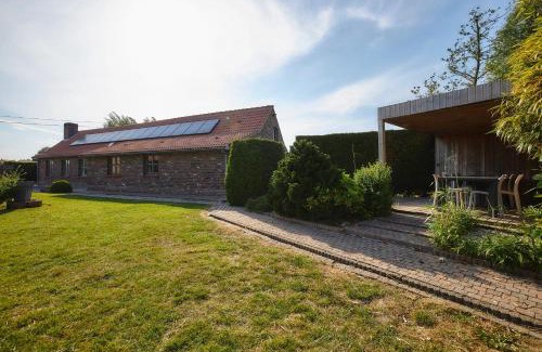 Vleteren House | Discover Casa Sequoia: 10/10 Rated Pet-Friendly Retreat