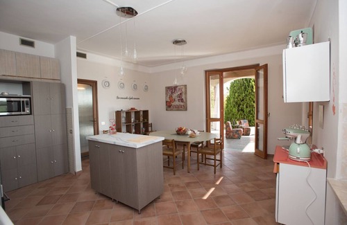 Solonghello Villa | Discover Casa Serena: Retro Villa with Terrace & Spa
