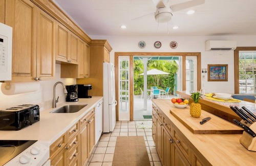 Key West Historic District House | Historic CASA SERENDIPITY: Pool & Ocean Views Await